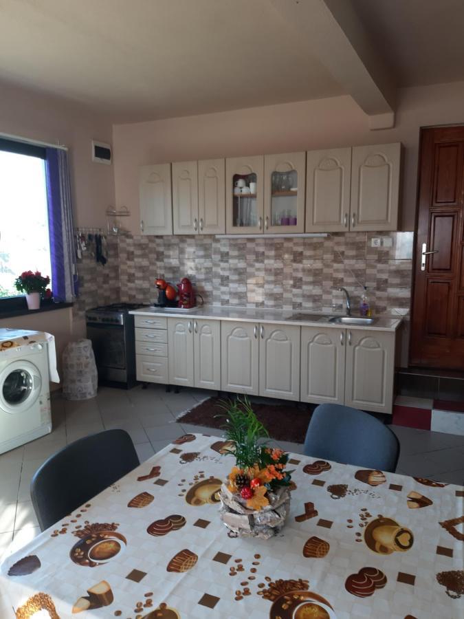 Becze Vanda kulcsosház Lăzarea Exterior foto